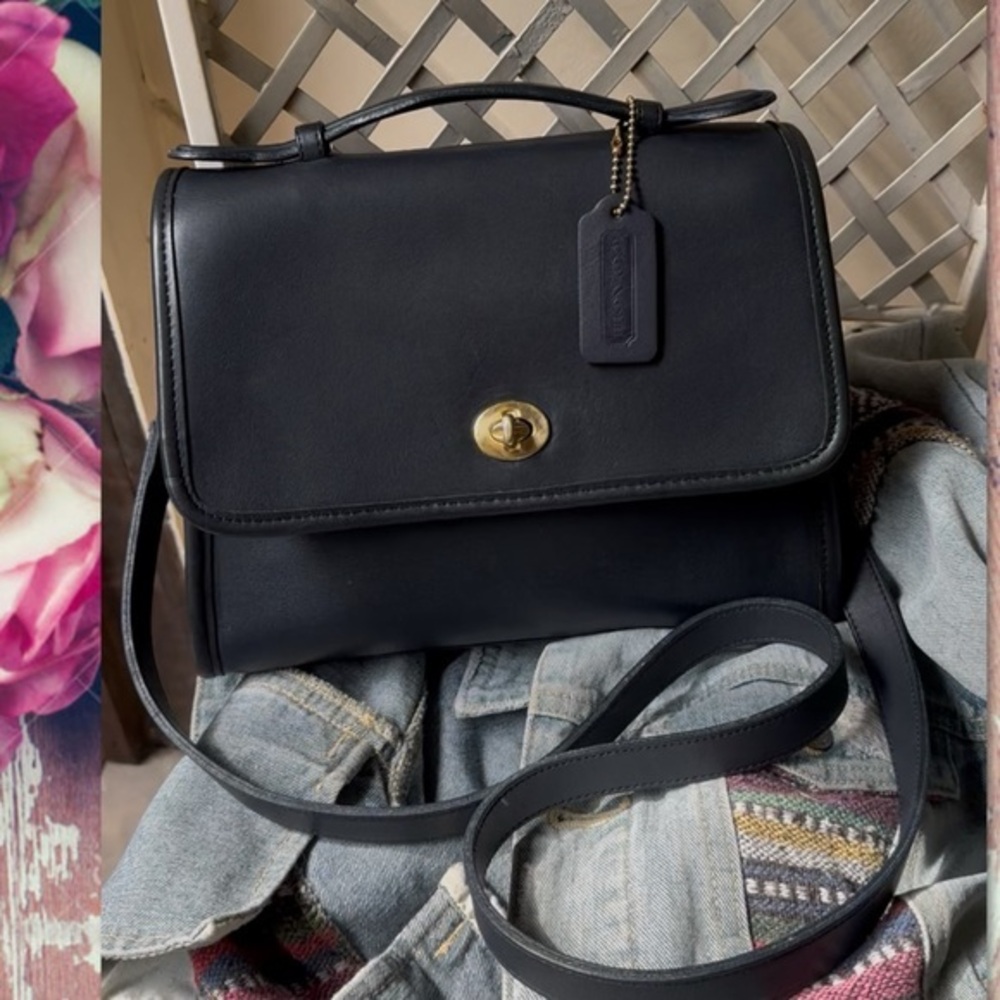 VINTAGE COACH CLASSIC CROSSBODY BLACK LEATHER COURT BAG 9870